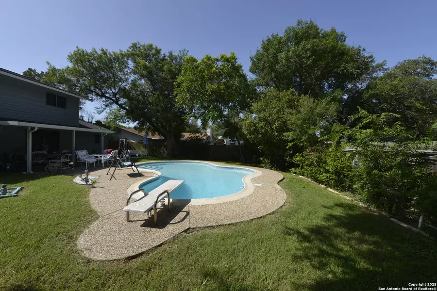 7831 Mountain Forest, San Antonio, TX 78239