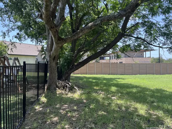 New Braunfels, TX 78130,1610 Sunnybrook