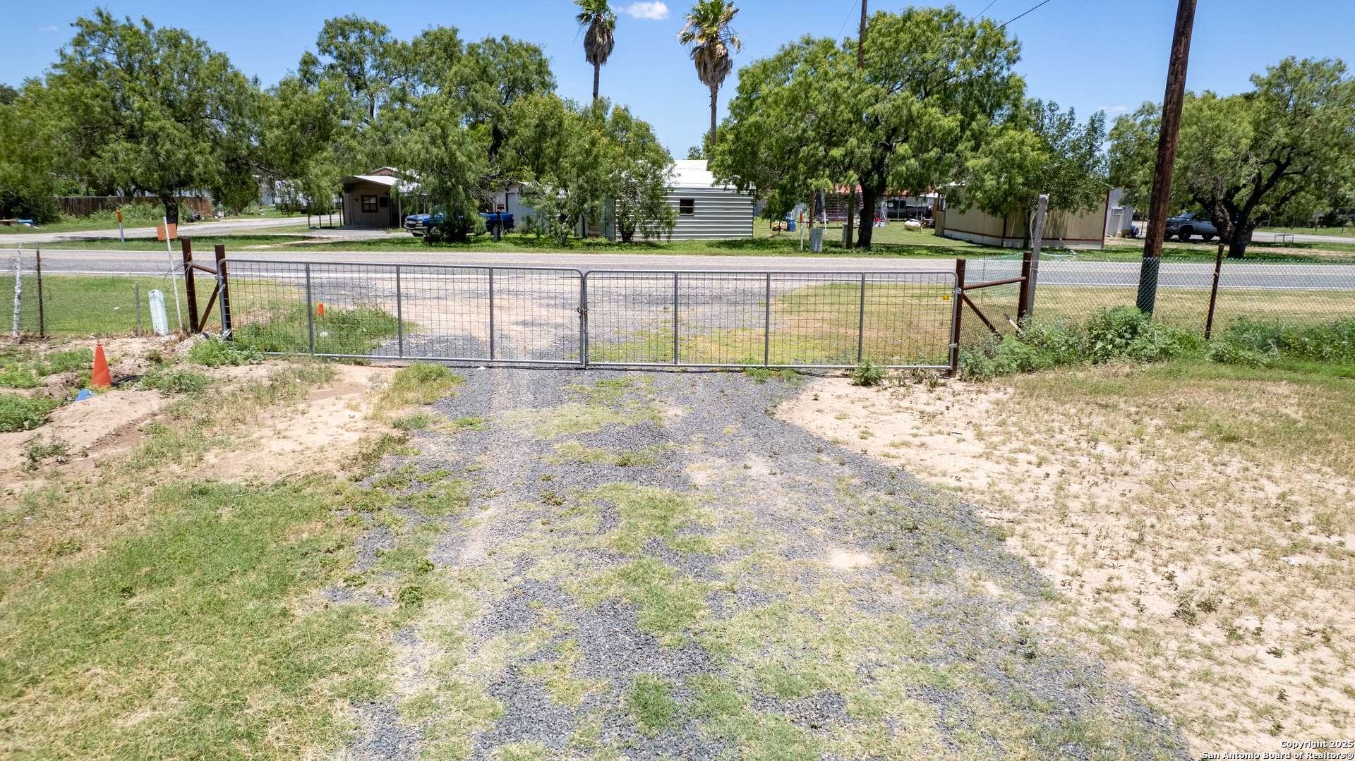 Knippa, TX 78870,TBD FM 1049