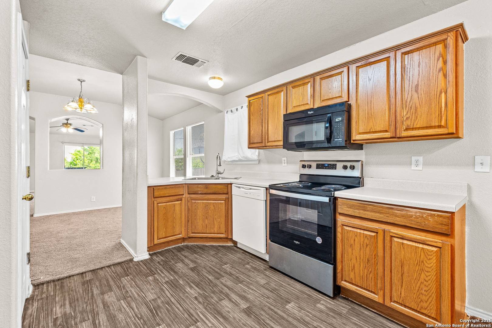 San Antonio, TX 78233,6715 Carlsbad Rio