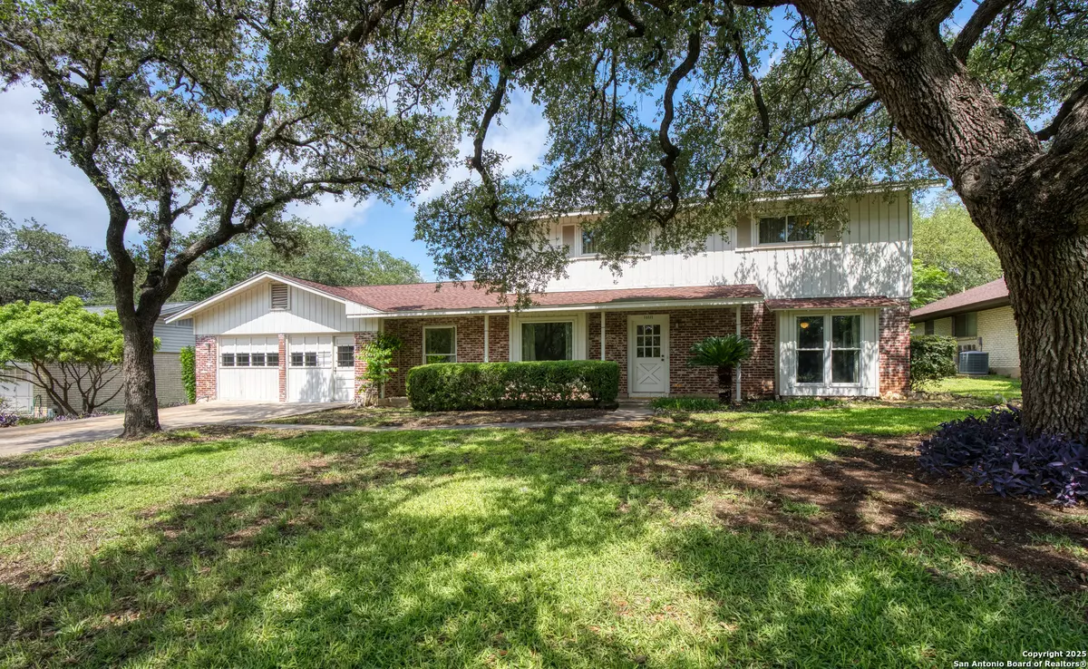 San Antonio, TX 78213,10111 Carolwood