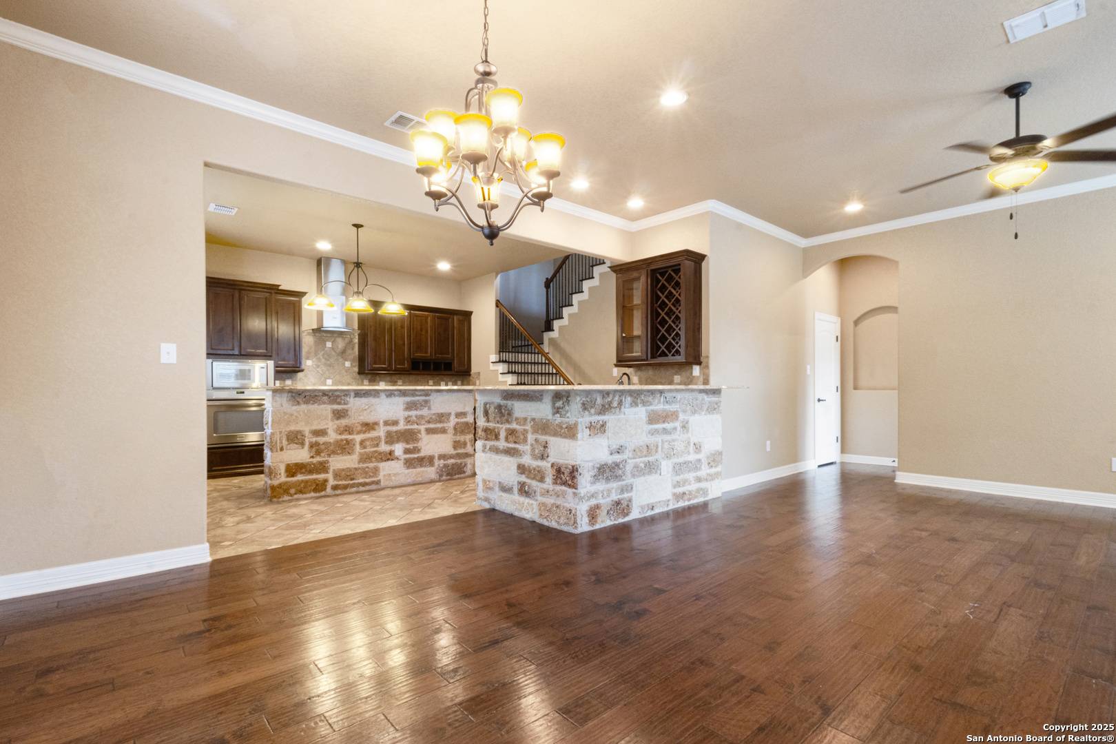 San Antonio, TX 78240,5921 Whitby UNIT 101
