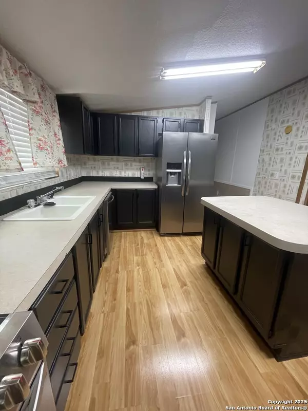 Charlotte, TX 78011,207 S Edwards