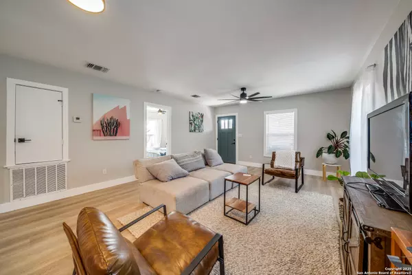 San Antonio, TX 78202,619 Blaine