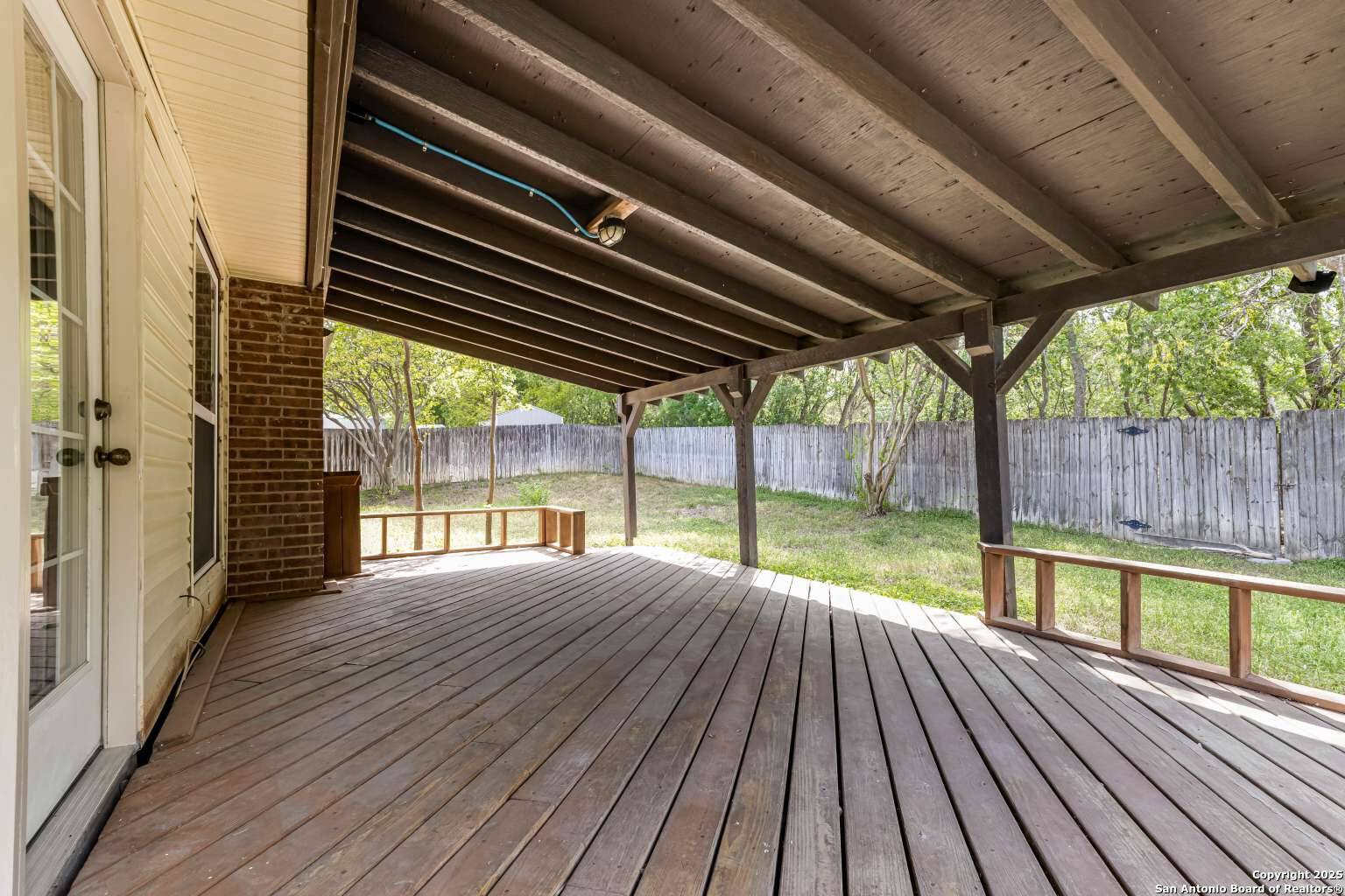 San Antonio, TX 78247,5914 Oak Country