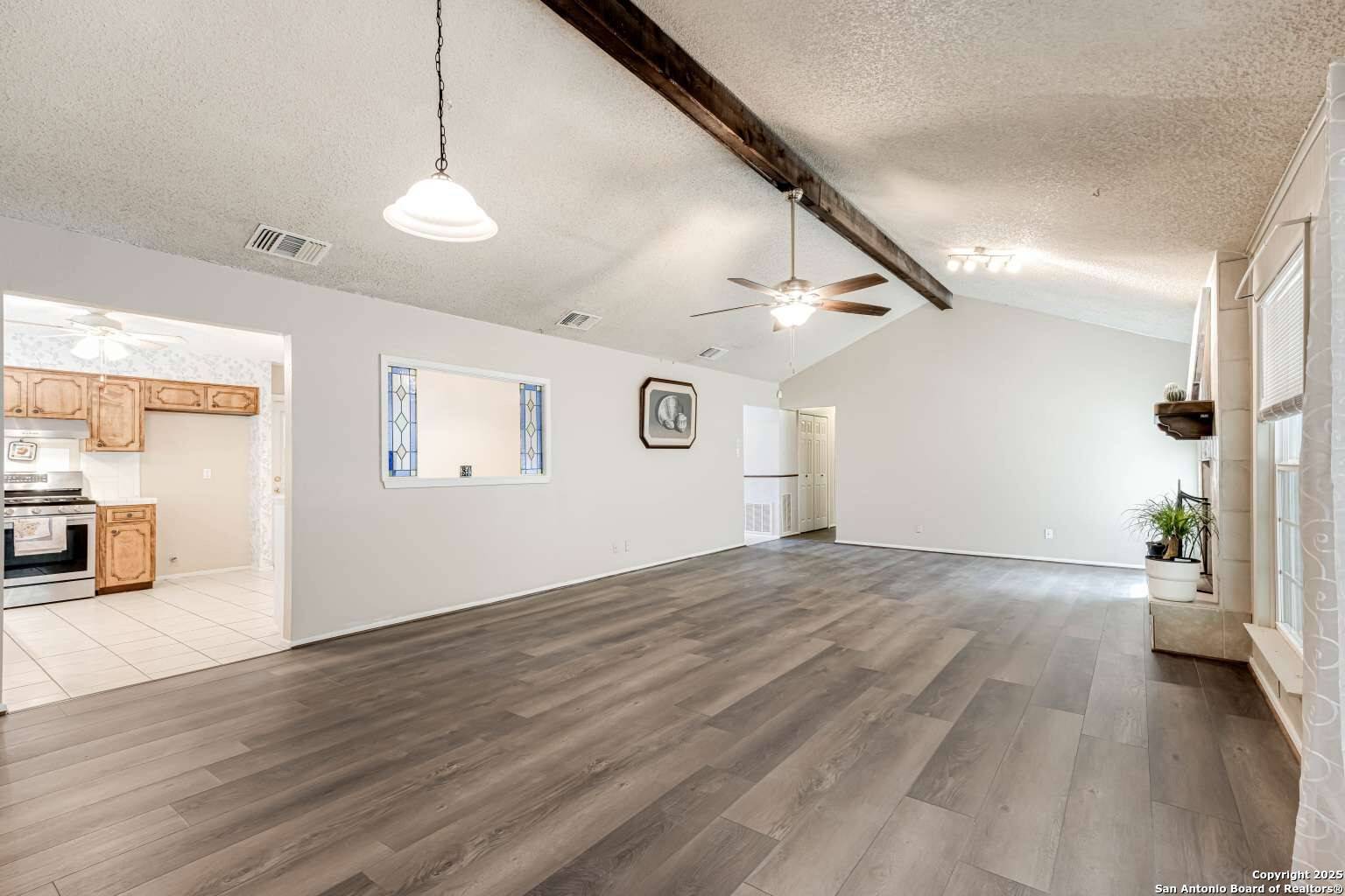 San Antonio, TX 78247,5914 Oak Country
