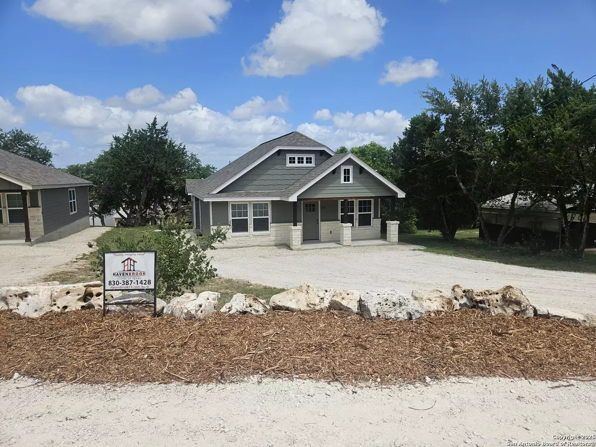 Canyon Lake, TX 78133,905 Roadrunner Spur