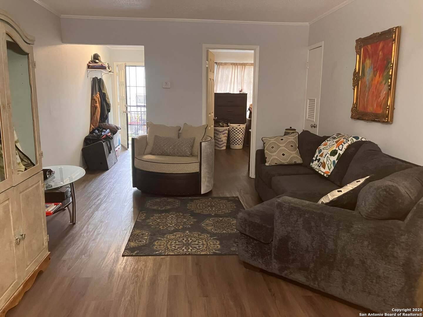 San Antonio, TX 78201,911 Vance Jackson UNIT 214