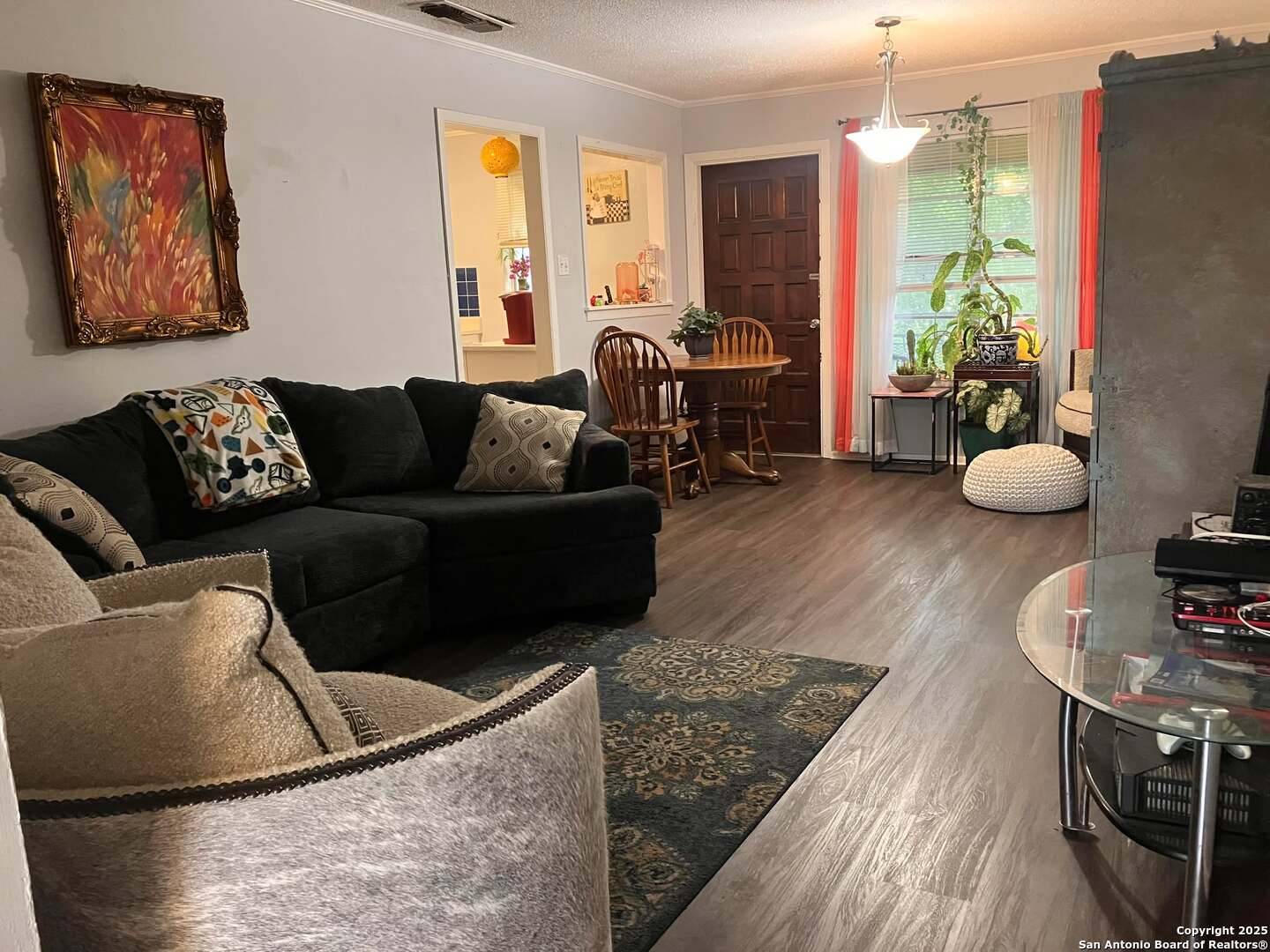 San Antonio, TX 78201,911 Vance Jackson UNIT 214