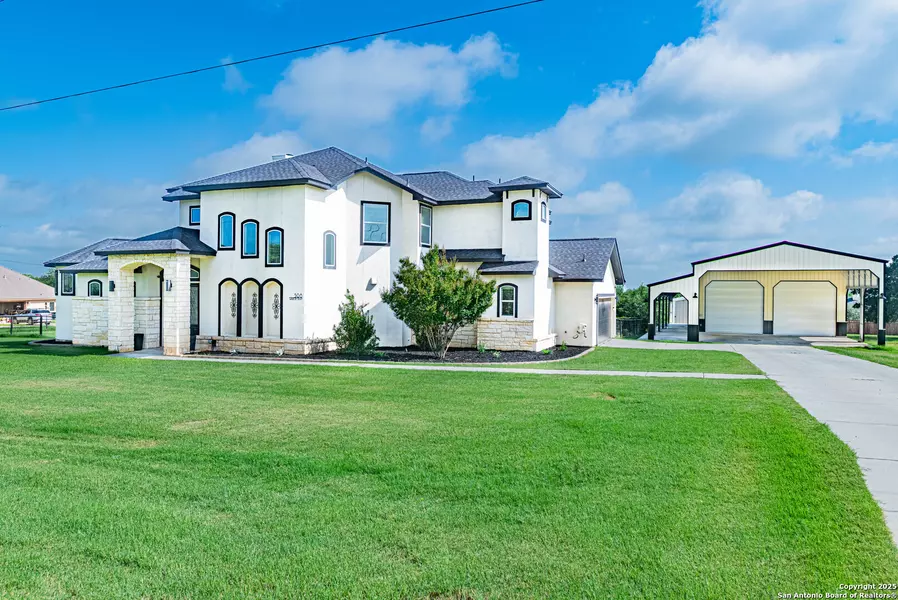 508 Wagon Train, La Vernia, TX 78121