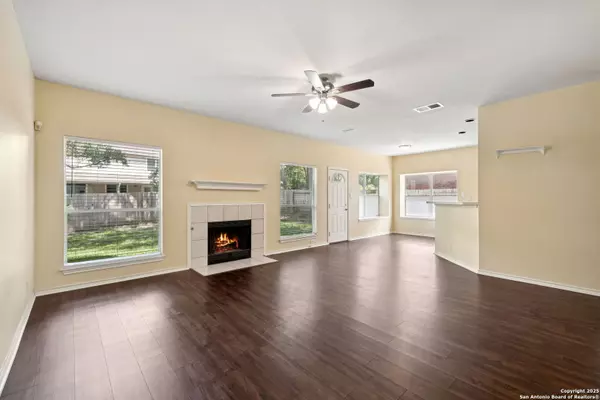 Universal City, TX 78148,106 Baythorne