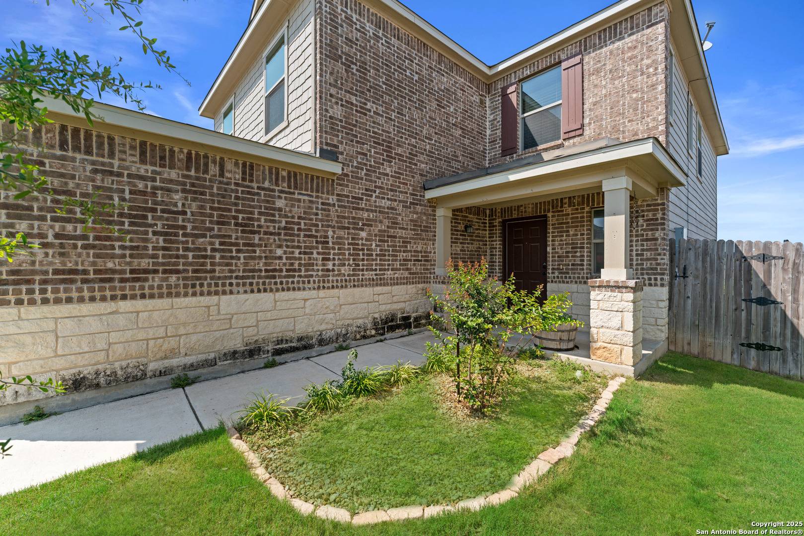 New Braunfels, TX 78130,583 Pebble Bend