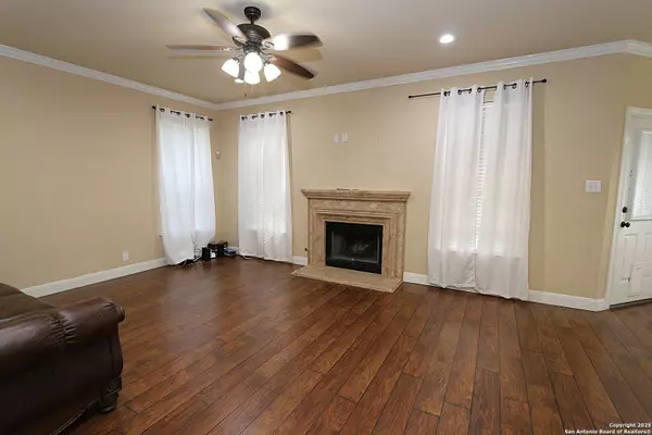 San Antonio, TX 78249,4922 Rosemoss