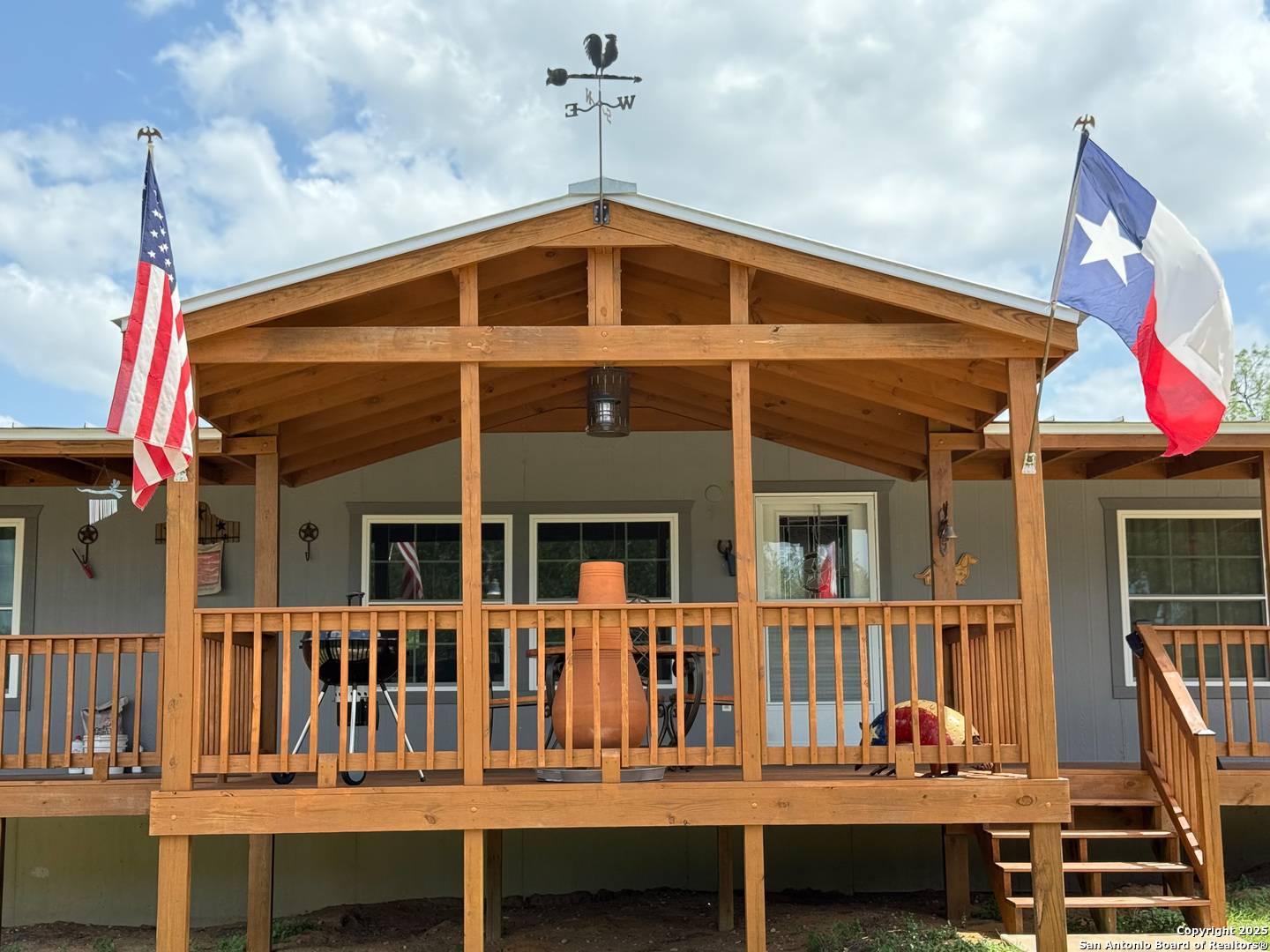 Lytle, TX 78052,227 River Bluff