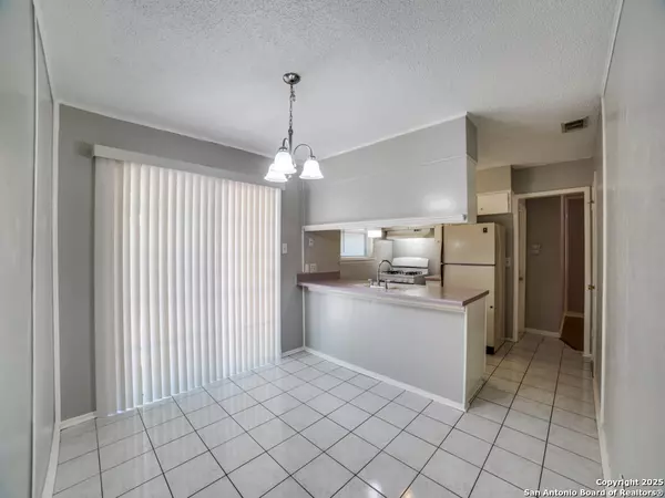 San Antonio, TX 78228,5202 Oldstead St.