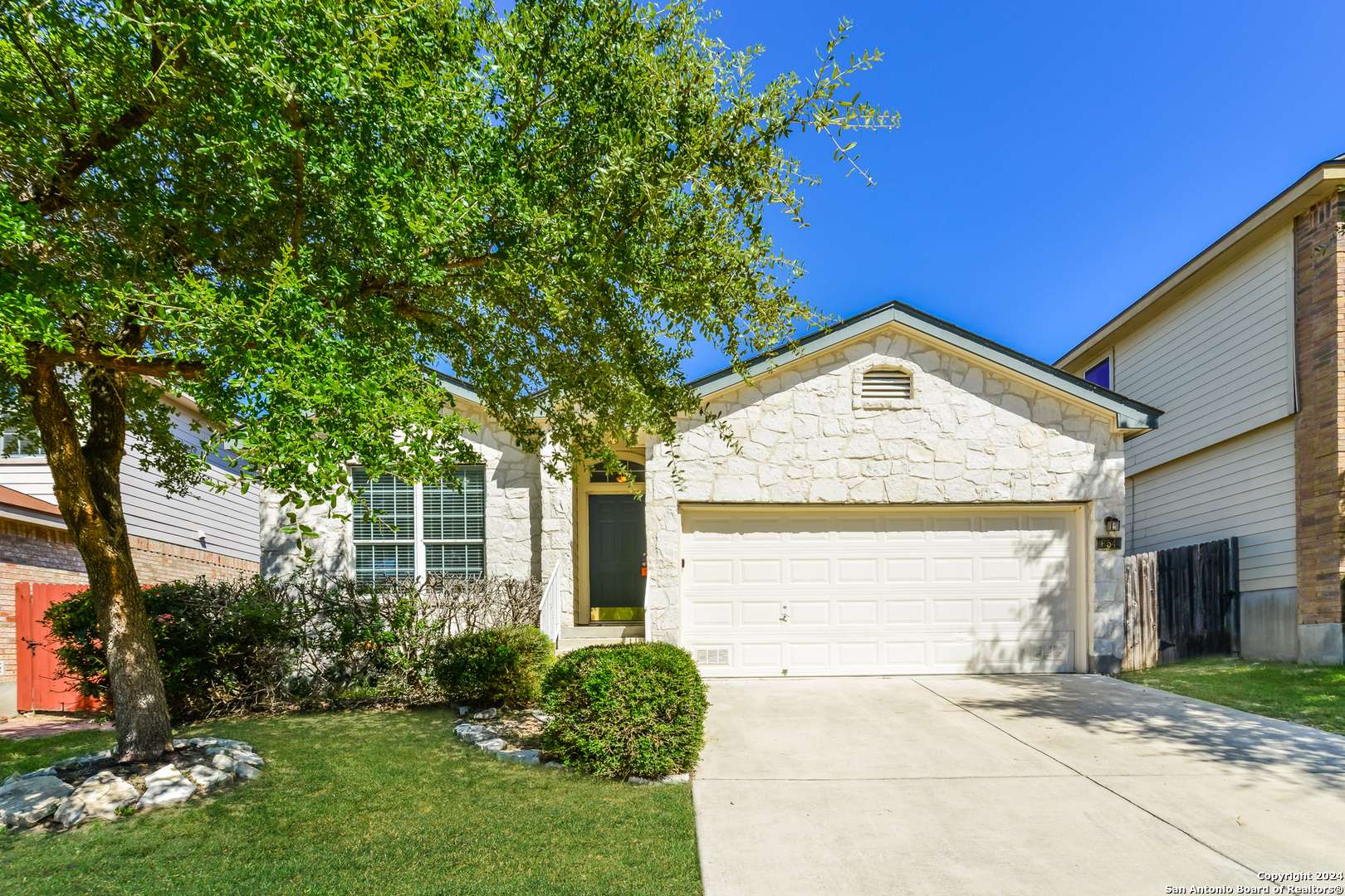 654 Diamond Falls, San Antonio, TX 78251