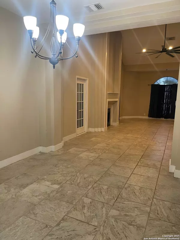 San Antonio, TX 78247,14015 Quarles