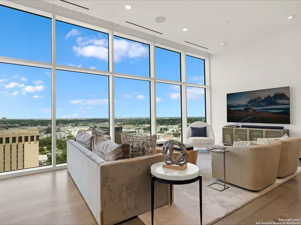 San Antonio, TX 78205,123 LEXINGTON AVENUE UNIT 1806