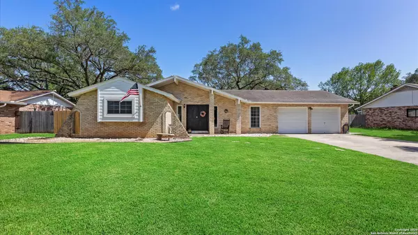 1703 Redwood, Seguin, TX 78155