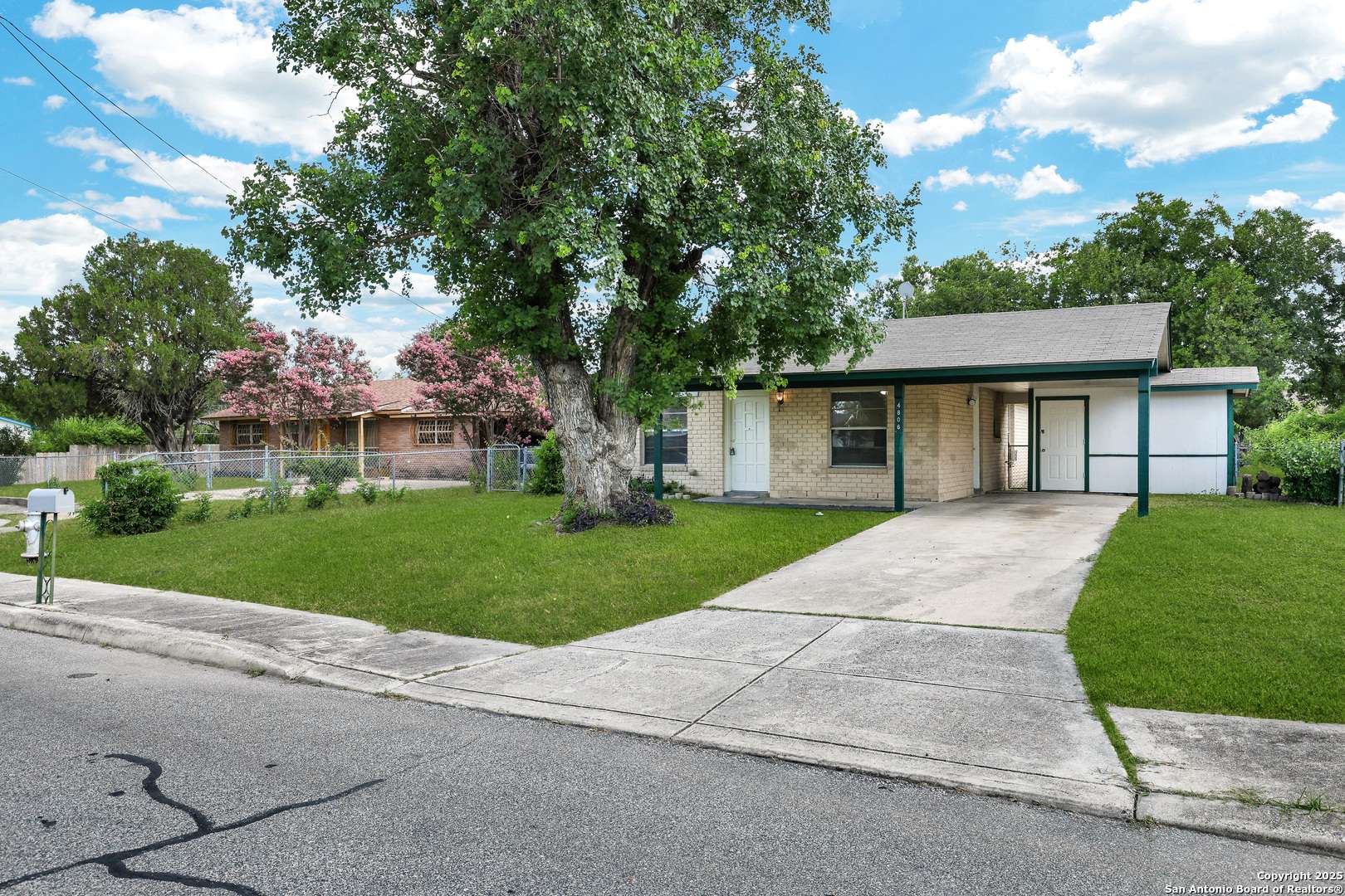 San Antonio, TX 78237-2432,4806 LUZ AVE