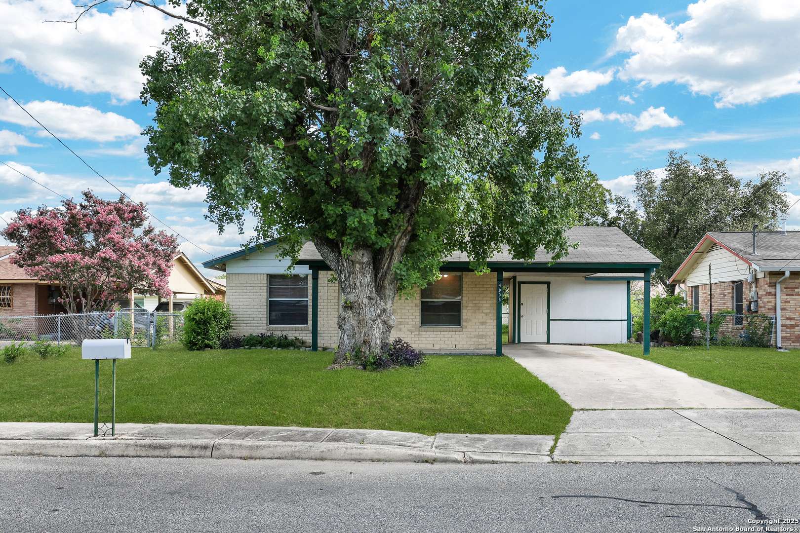 4806 LUZ AVE, San Antonio, TX 78237-2432