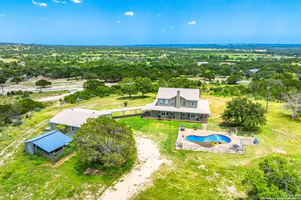 246 Willow Bend, Center Point, TX 78010