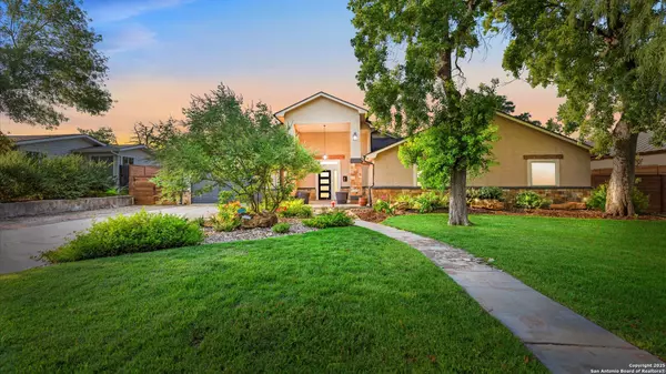 1069 Ivy Lane, Terrell Hills, TX 78209