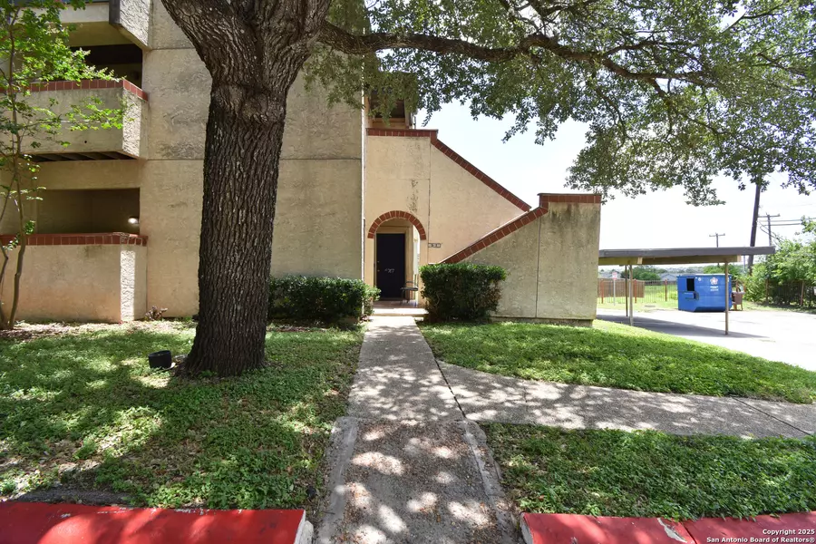 6100 Woodlake Pkwy UNIT #707, San Antonio, TX 78244