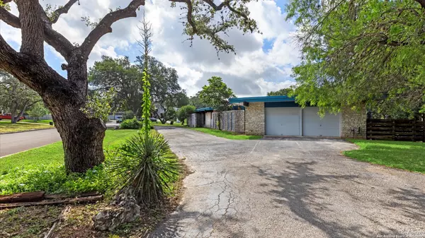 San Antonio, TX 78213,1318 Mount Vieja