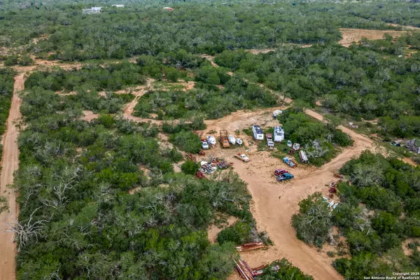 Floresville, TX 78114,1062 County Road 122 Lot 3