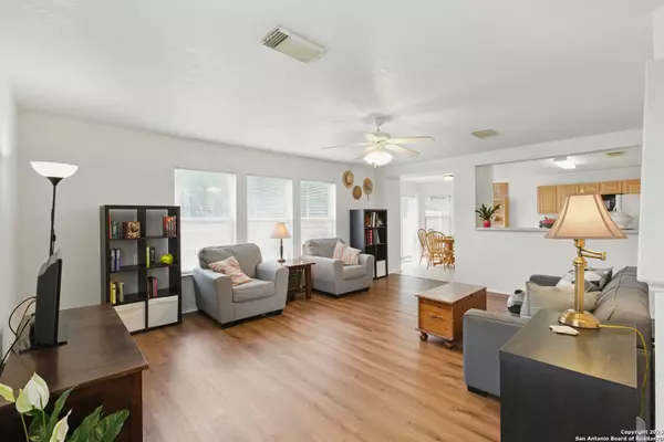 San Antonio, TX 78247,11 Viking Oak