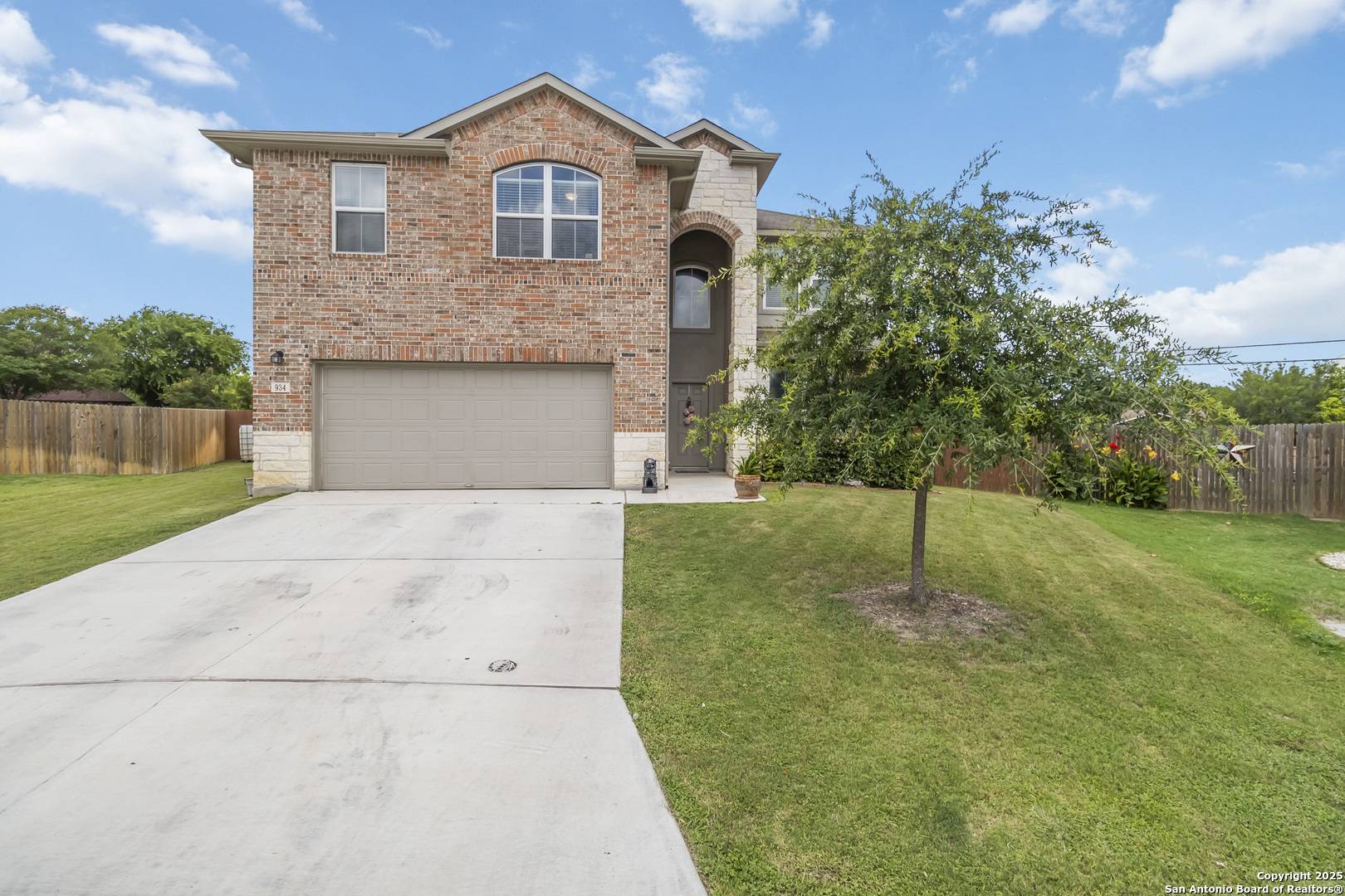 New Braunfels, TX 78130,934 Tenby Castle