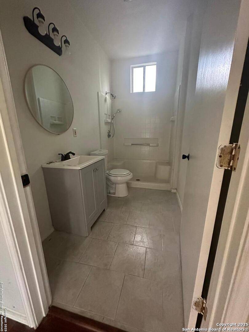 San Antonio, TX 78207,606 20th