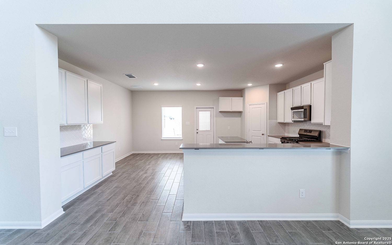 Von Ormy, TX 78073,5222 Clarence Field