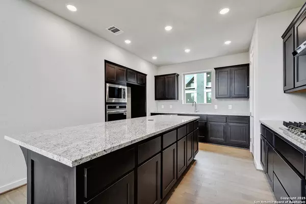 San Antonio, TX 78224,10046 Mitra
