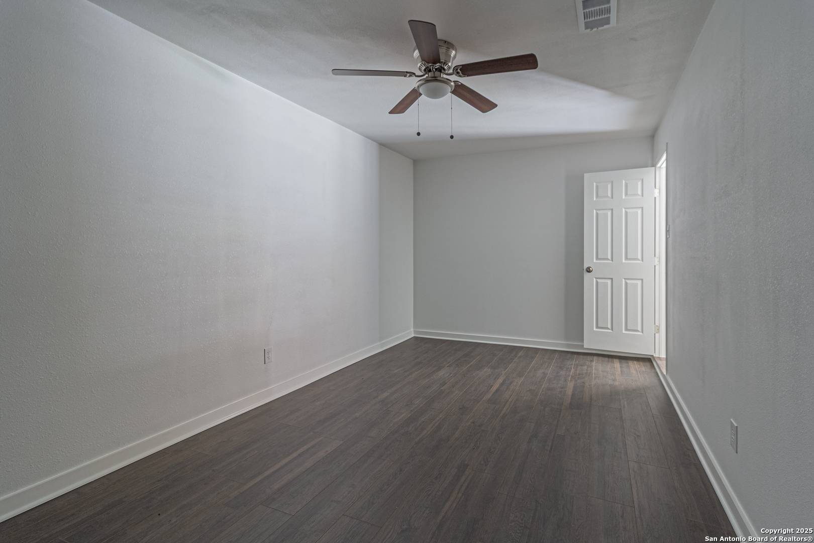 San Antonio, TX 78218,5242 Village Haven