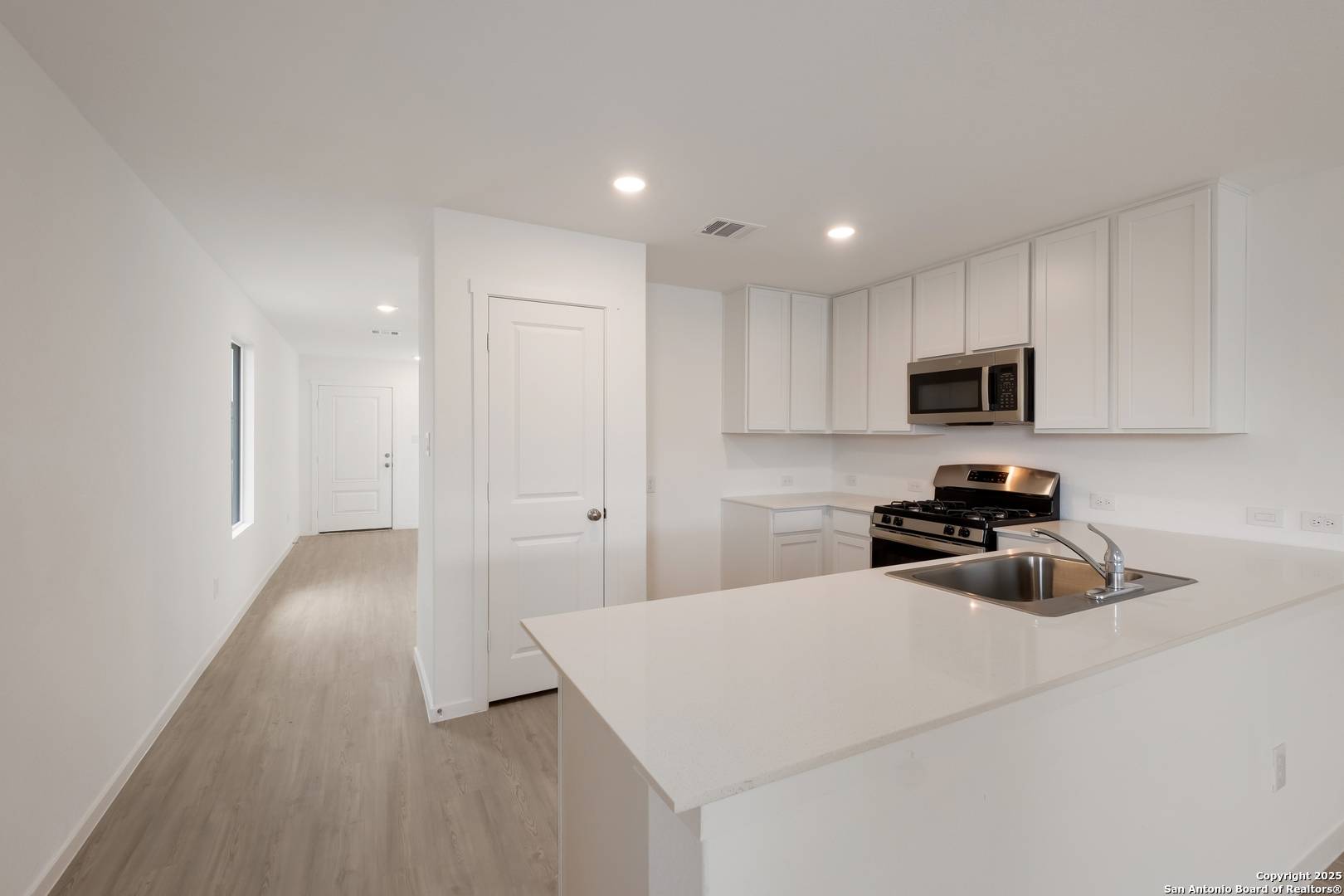 New Braunfels, TX 78130,3214 Mound Ridge