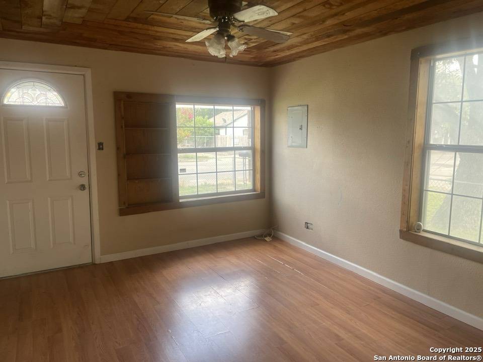 San Antonio, TX 78207-4611,605 19th St