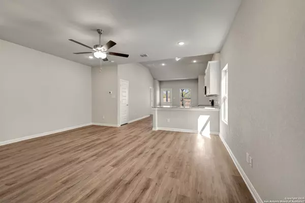 Converse, TX 78109,10407 White Hart Lane