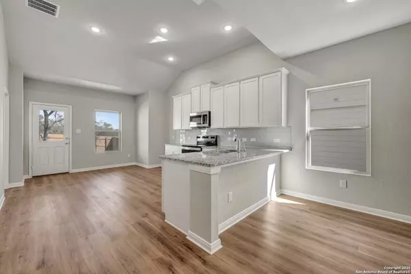 Converse, TX 78109,10407 White Hart Lane