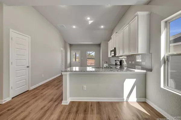 Converse, TX 78109,10407 White Hart Lane