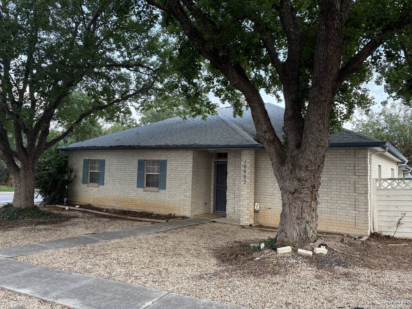 San Antonio, TX 78239,10803 Royal Blf