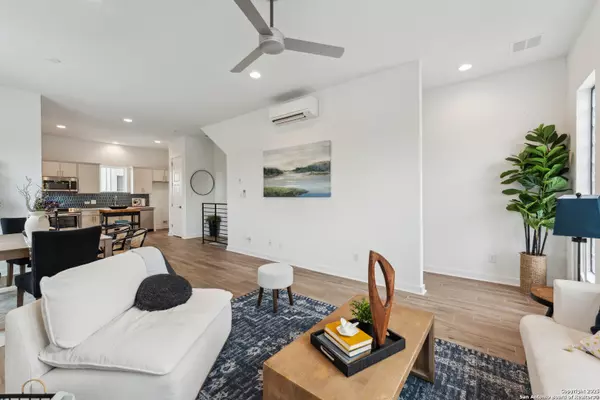 1735 Gramercy UNIT UNIT 302, San Antonio, TX 78201