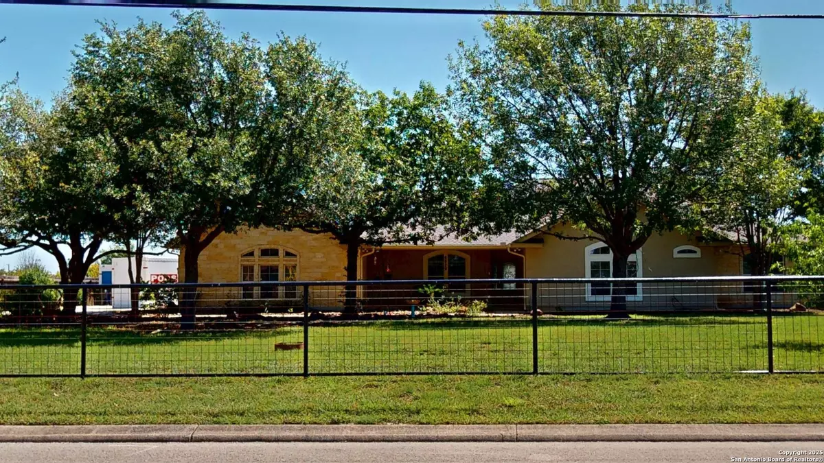Schertz, TX 78154,6829 Robin Hood
