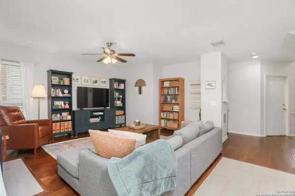 Converse, TX 78109-2464,10219 Coyote Hill