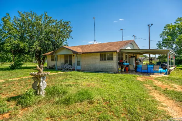 Pearsall, TX 78061,258 County Road 4000