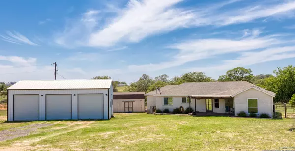 La Vernia, TX 78121,177 Lakeview Cir