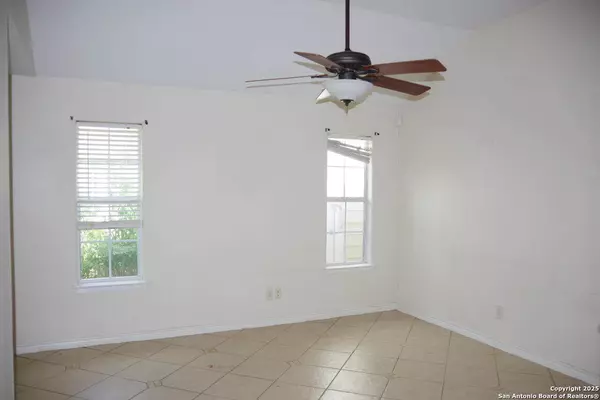 Pleasanton, TX 78064,909 San Antonio