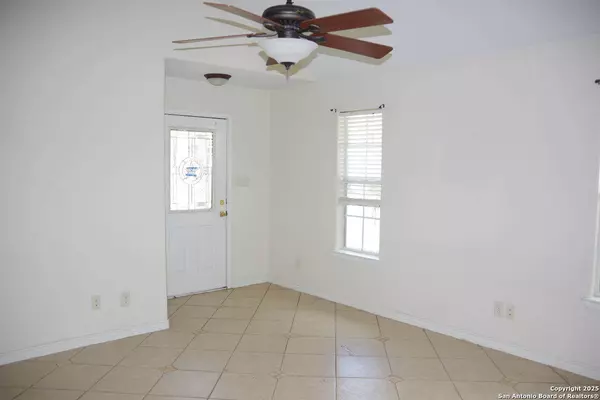 Pleasanton, TX 78064,909 San Antonio