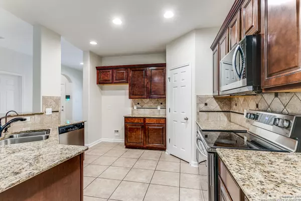 Helotes, TX 78023,10611 Larch Grove Ct